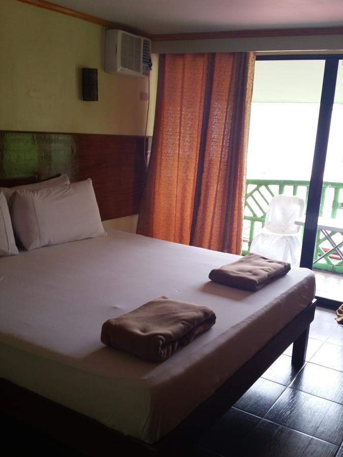 Hotel Casa De Miguelitos Tagaytay City Esterno foto