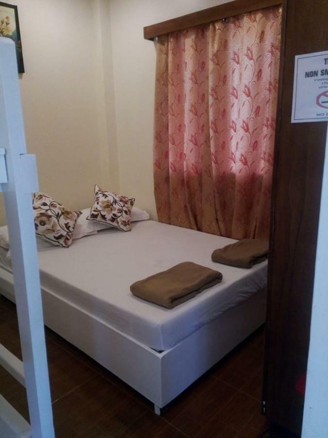 Hotel Casa De Miguelitos Tagaytay City Esterno foto